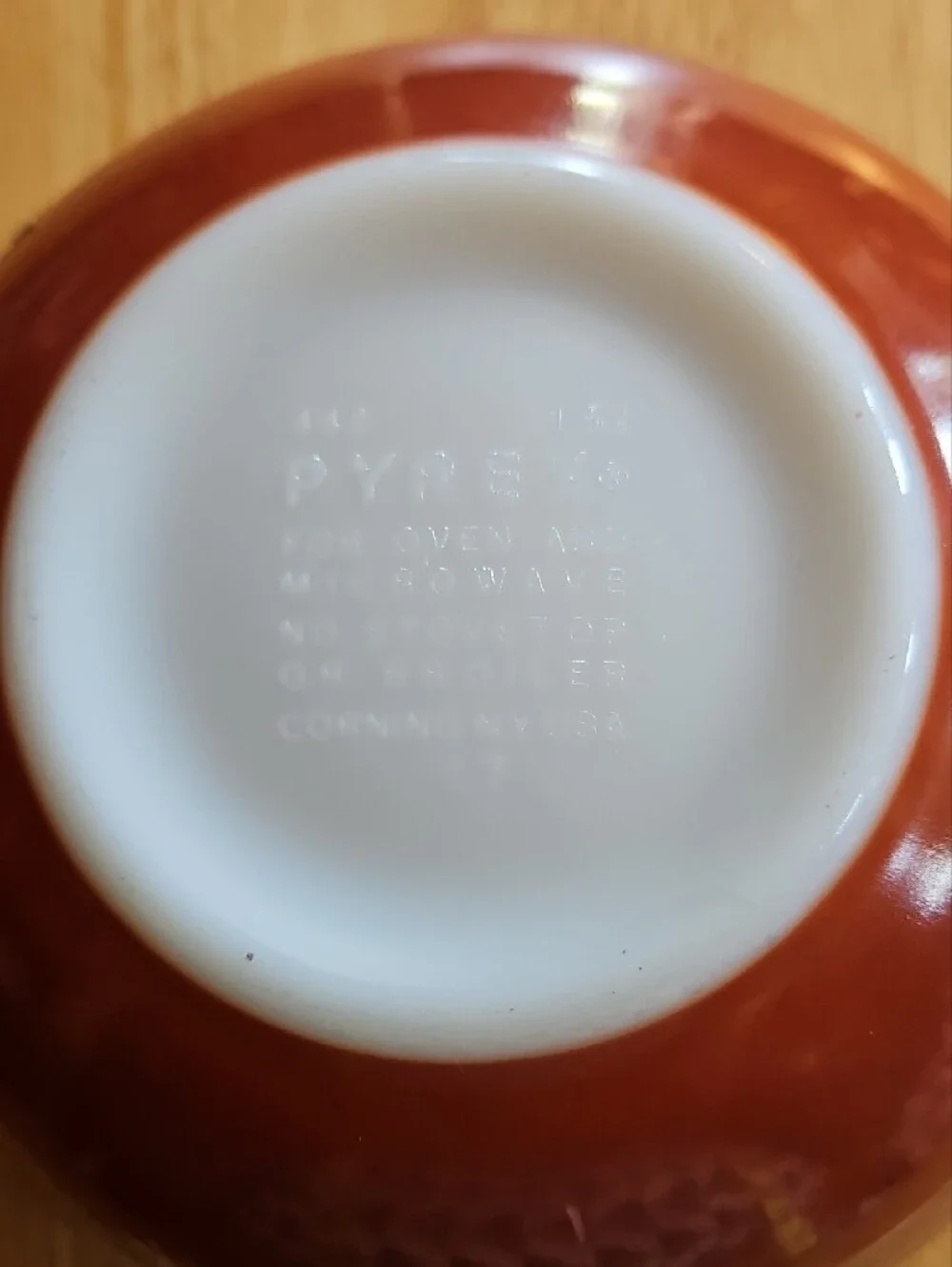 Pryex Harvest Wheat 1.5 Quart Mixing Bowl In Burnt Orange #442